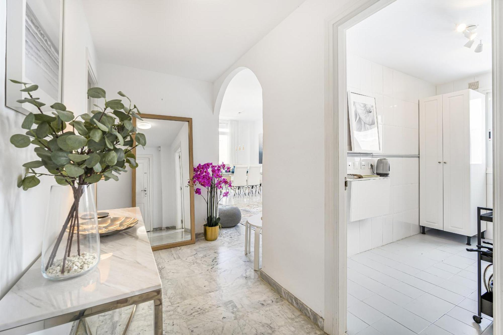 Real Golden Mile - 3 Bedroom Apartment